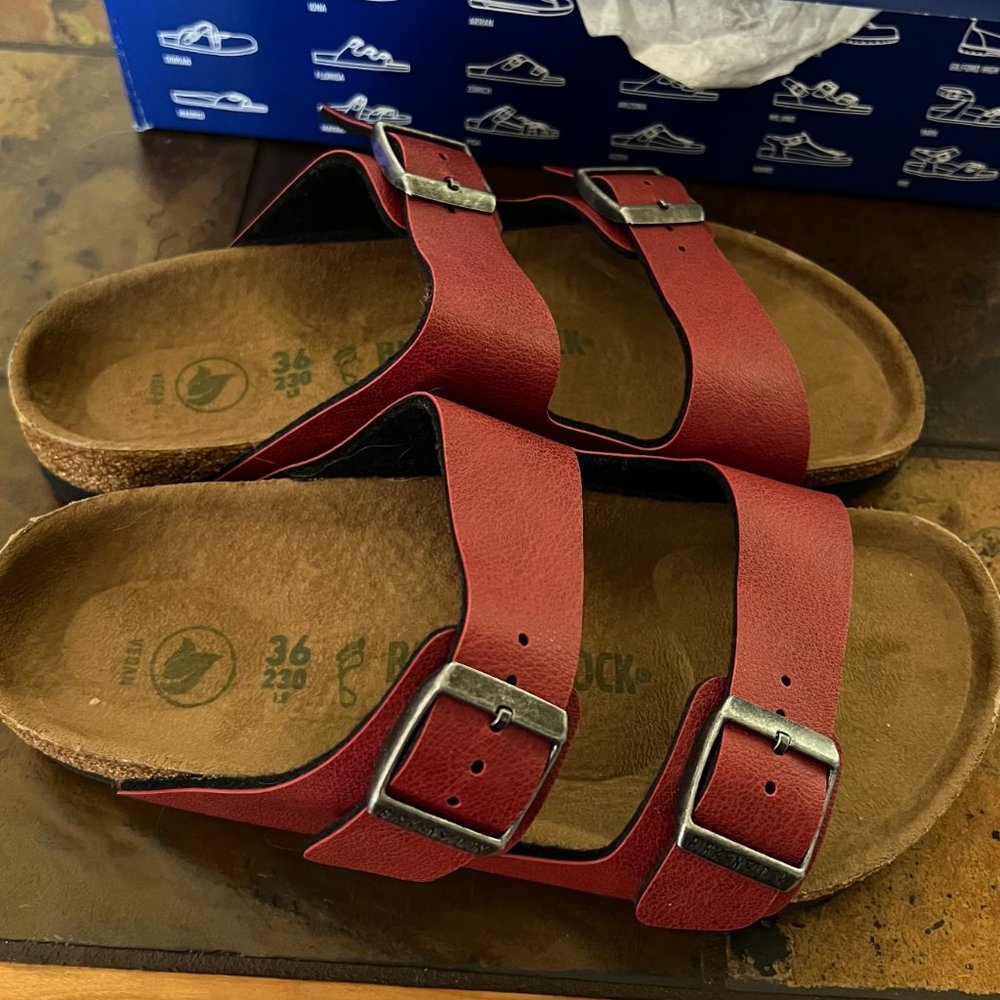 Birkenstock VEGAN Arizona Pull Up Bordeaux NWB!! Sz 36 (5/6) Regular Fit